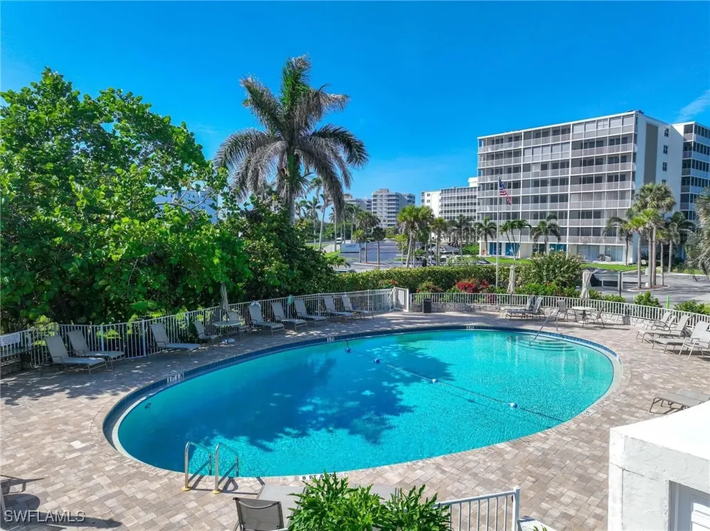 5 Bluebill Avenue Naples FL 34108