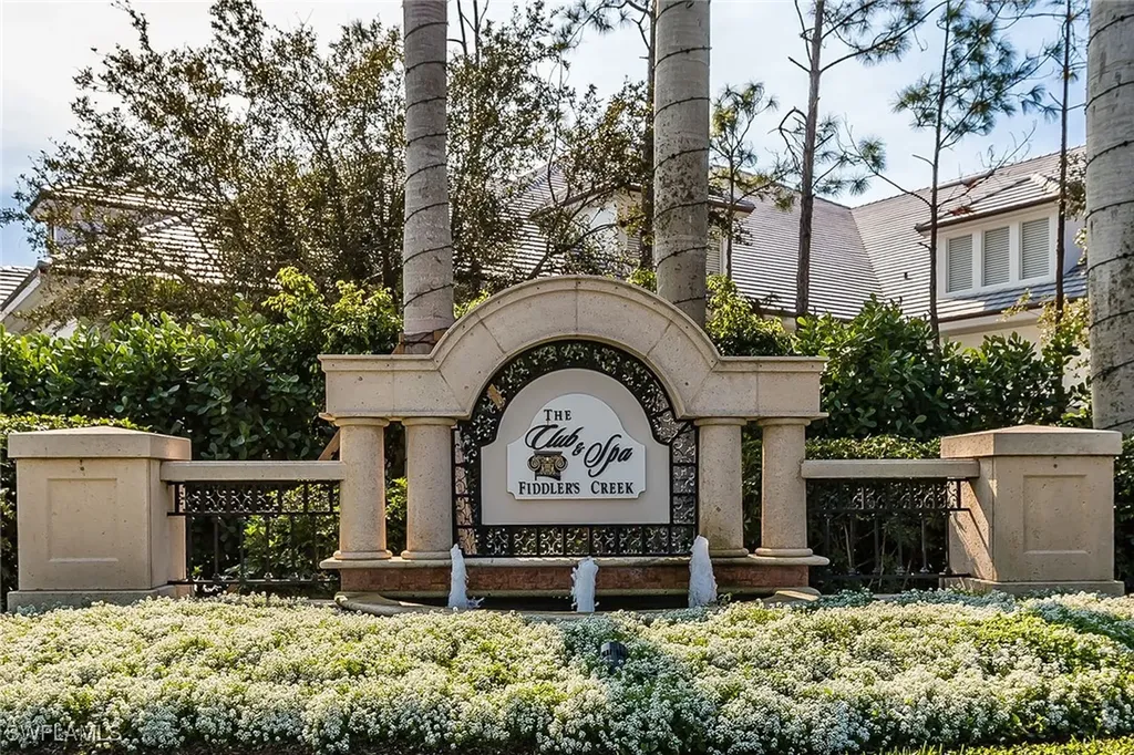 3985 Deer Crossing Court Naples FL 34114