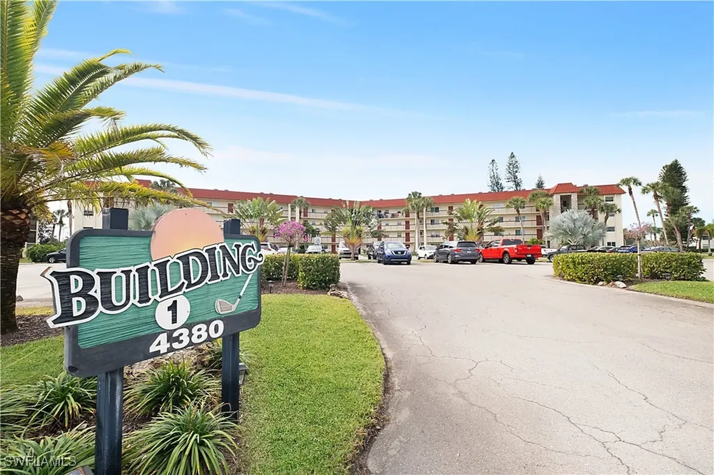 4380 27th Court SW Naples FL 34116