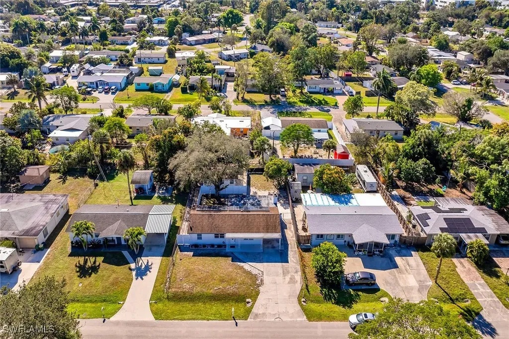 3954 Coconut Circle N Naples FL 34104