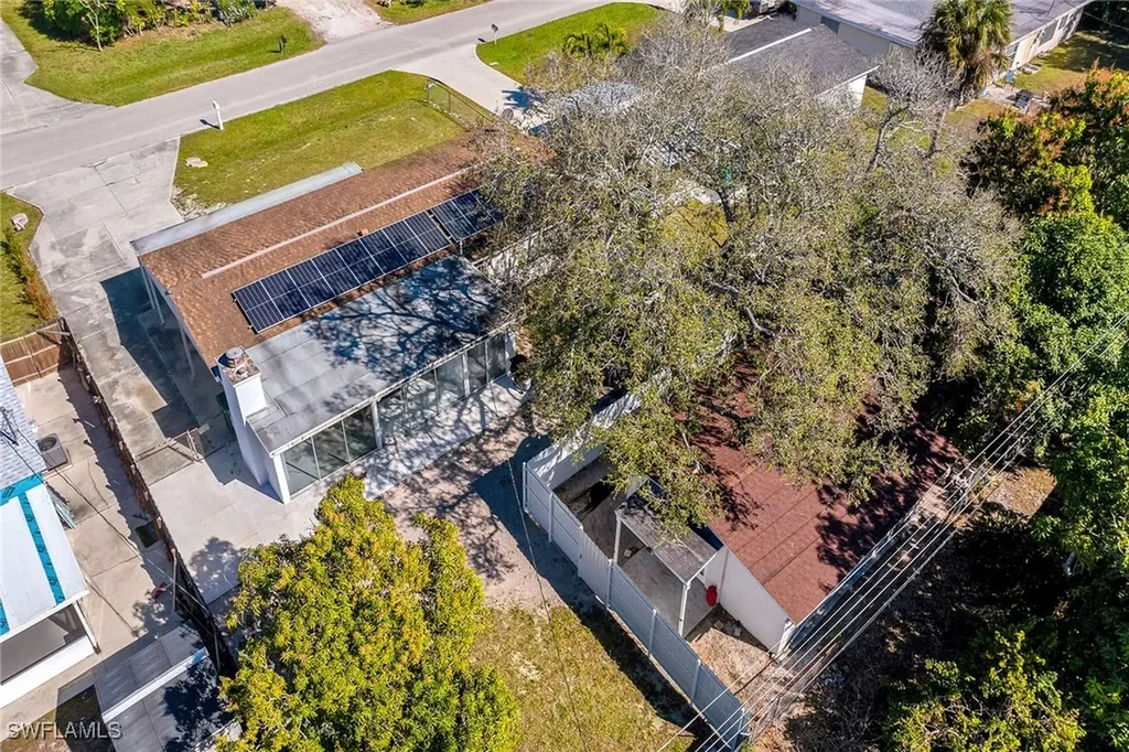 3954 Coconut Circle N Naples FL 34104