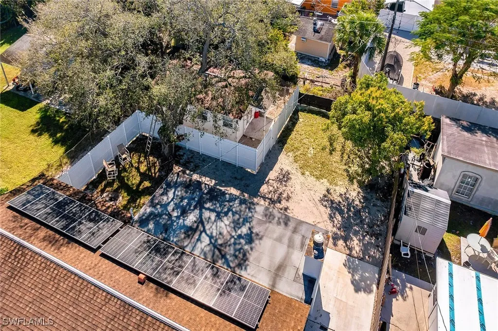 3954 Coconut Circle N Naples FL 34104