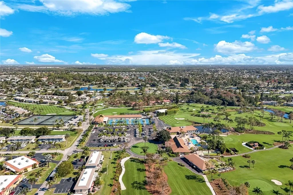 247 Winners Circle Naples FL 34112