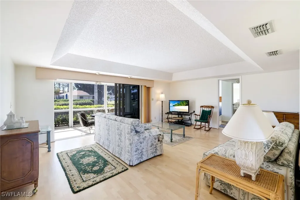 247 Winners Circle Naples FL 34112