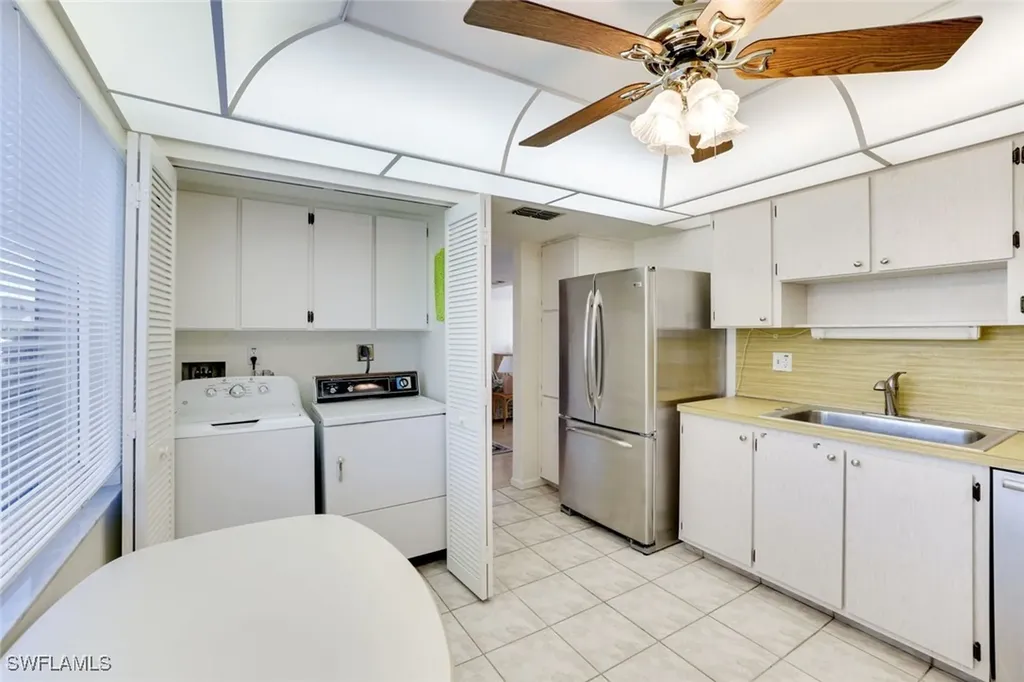 247 Winners Circle Naples FL 34112