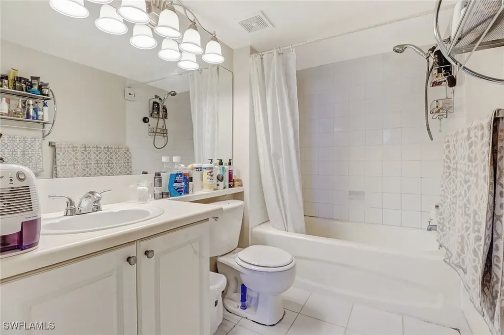 1265 Wildwood Lakes Boulevard Naples FL 34104