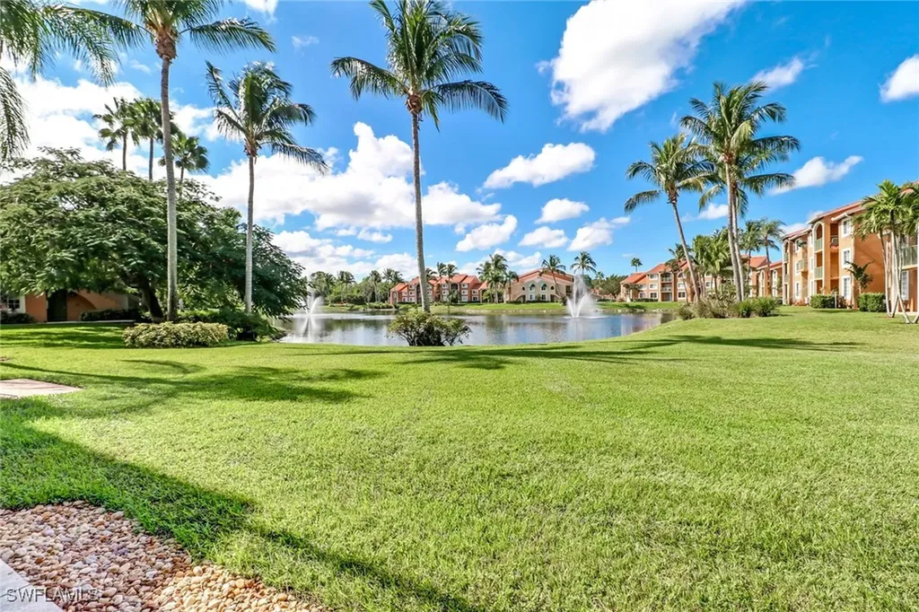 1265 Wildwood Lakes Boulevard Naples FL 34104
