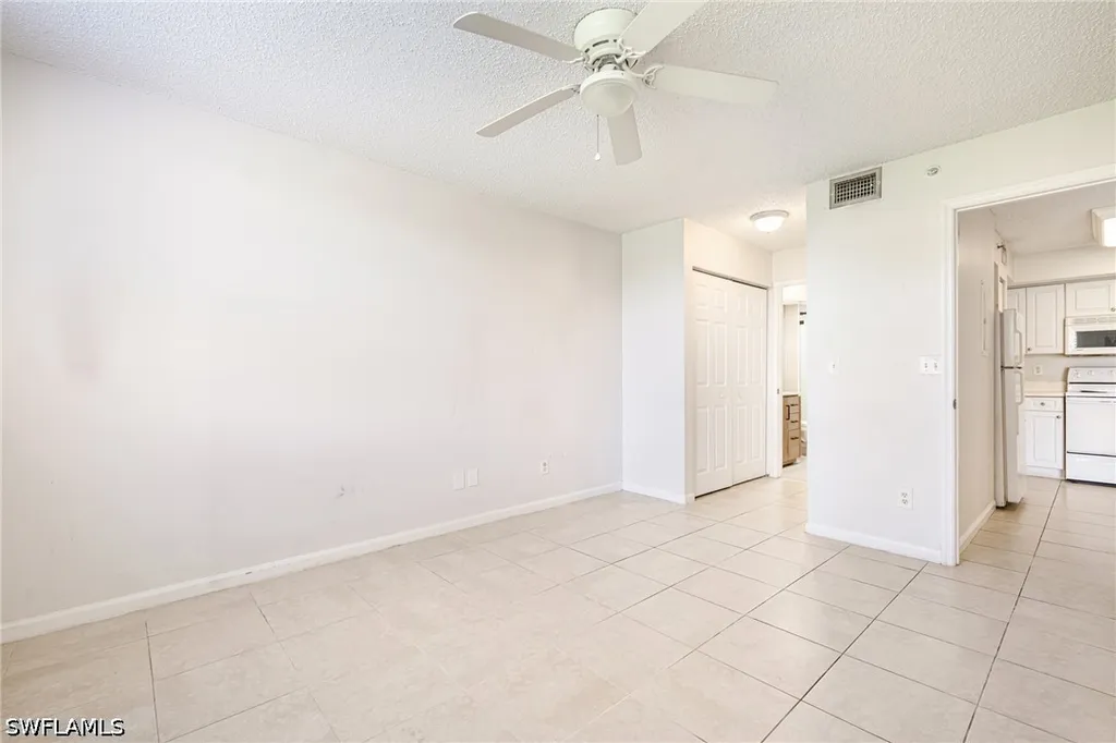 1265 Wildwood Lakes Boulevard Naples FL 34104