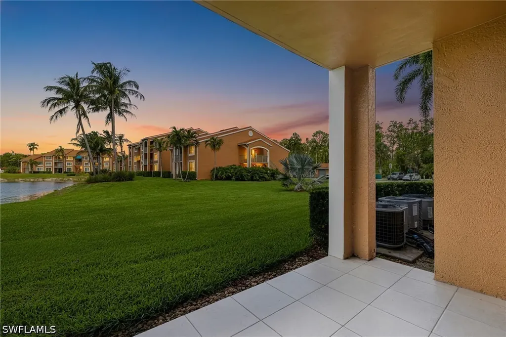 1265 Wildwood Lakes Boulevard Naples FL 34104