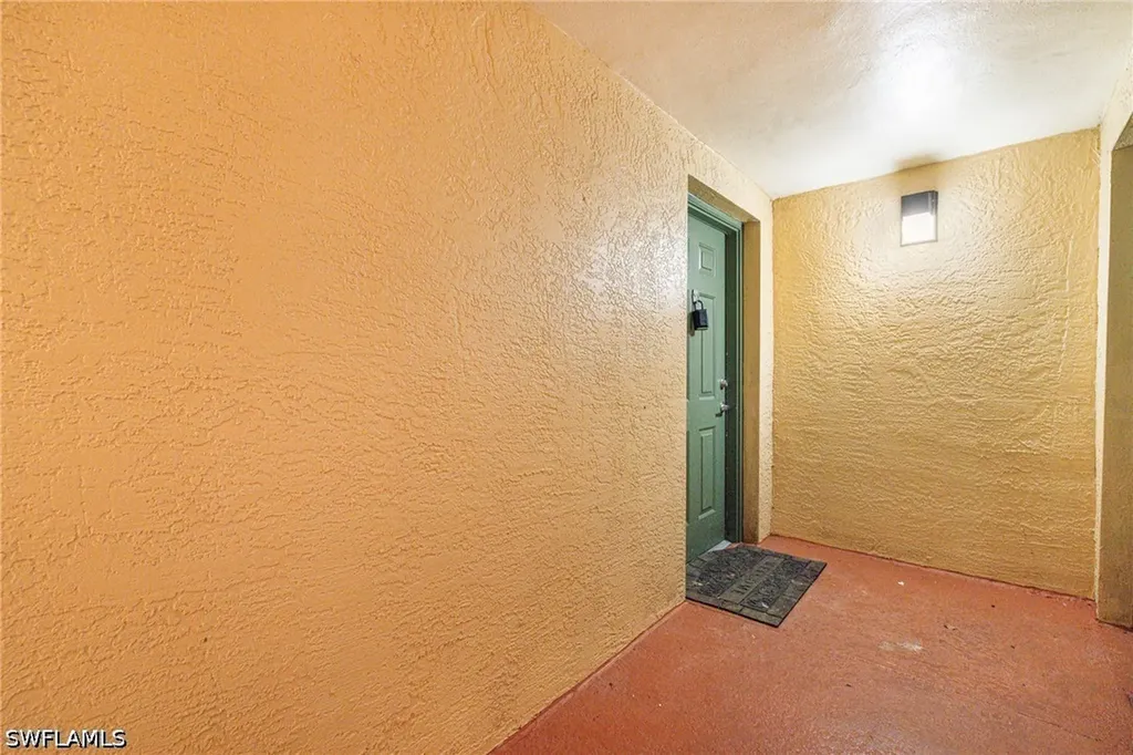 1265 Wildwood Lakes Boulevard Naples FL 34104