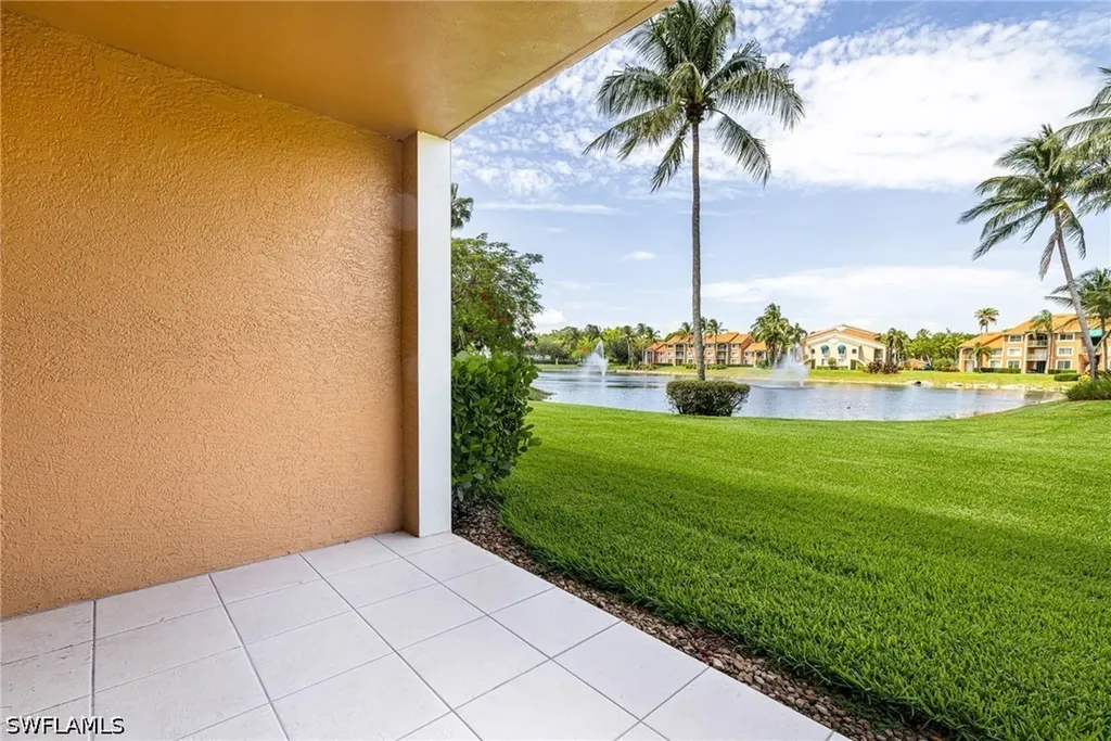1265 Wildwood Lakes Boulevard Naples FL 34104