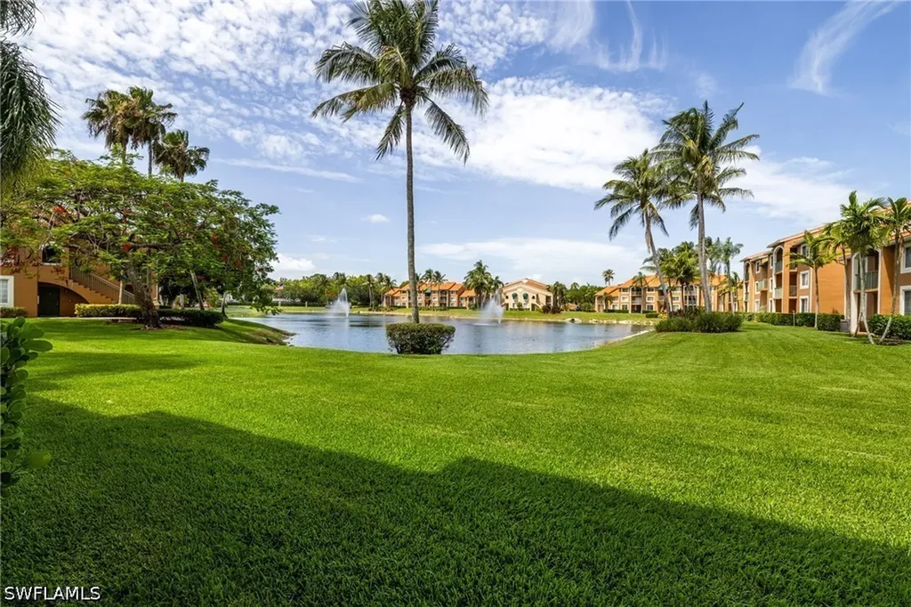 1265 Wildwood Lakes Boulevard Naples FL 34104
