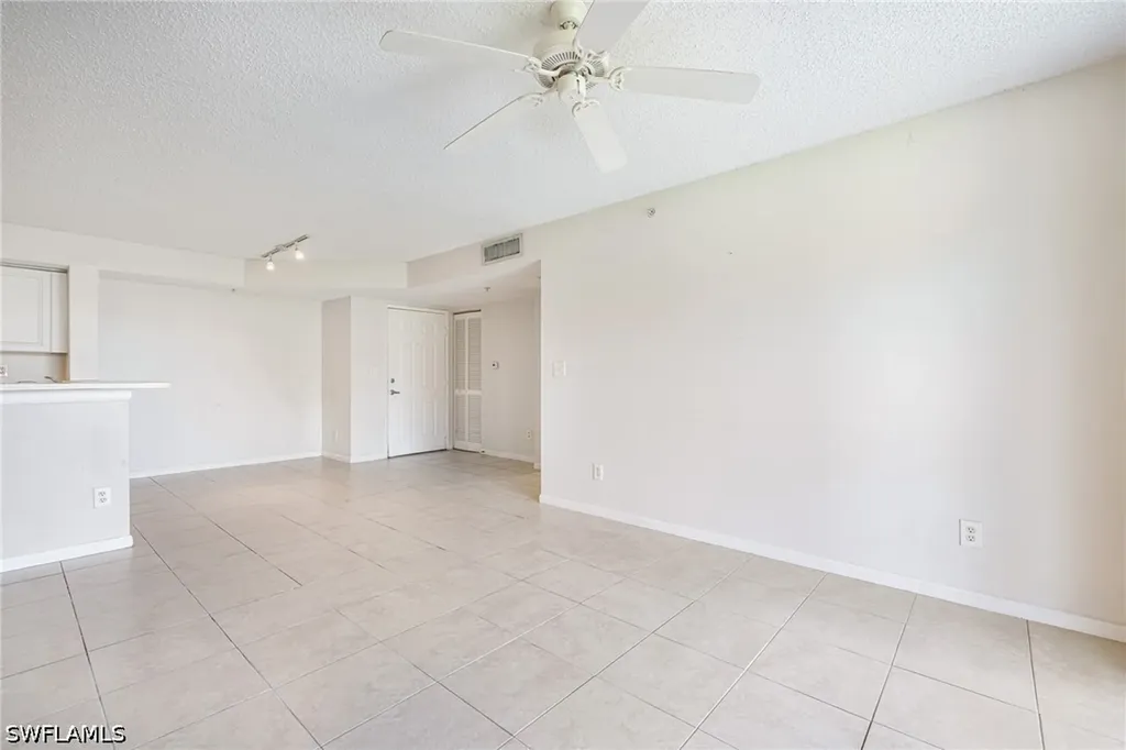 1265 Wildwood Lakes Boulevard Naples FL 34104