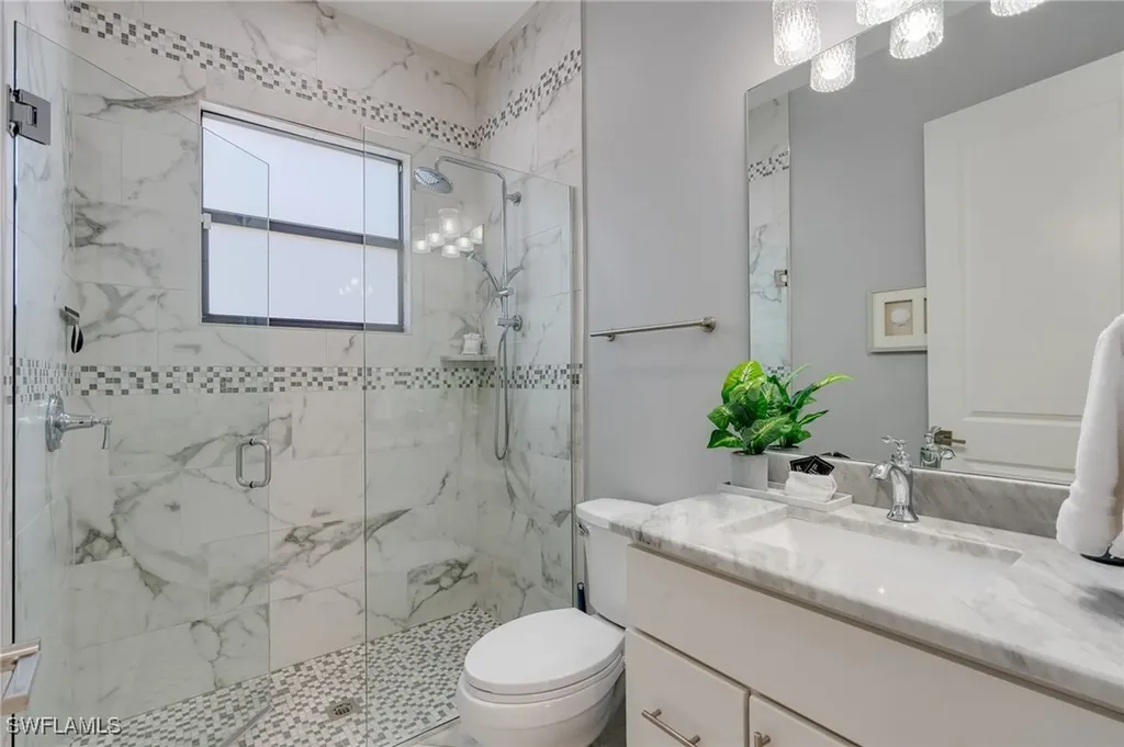 735 99th Avenue N Naples FL 34108