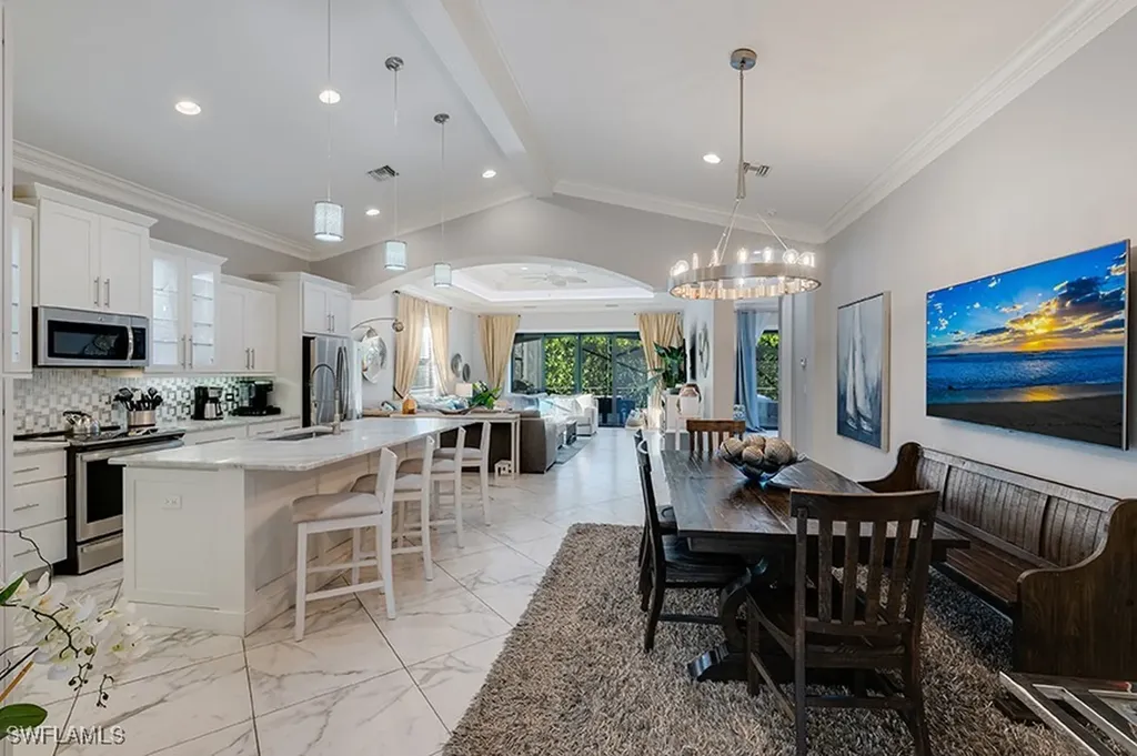 735 99th Avenue N Naples FL 34108