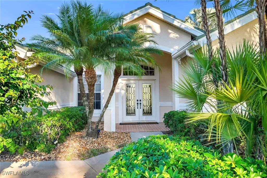 934 Marble Drive Naples FL 34104