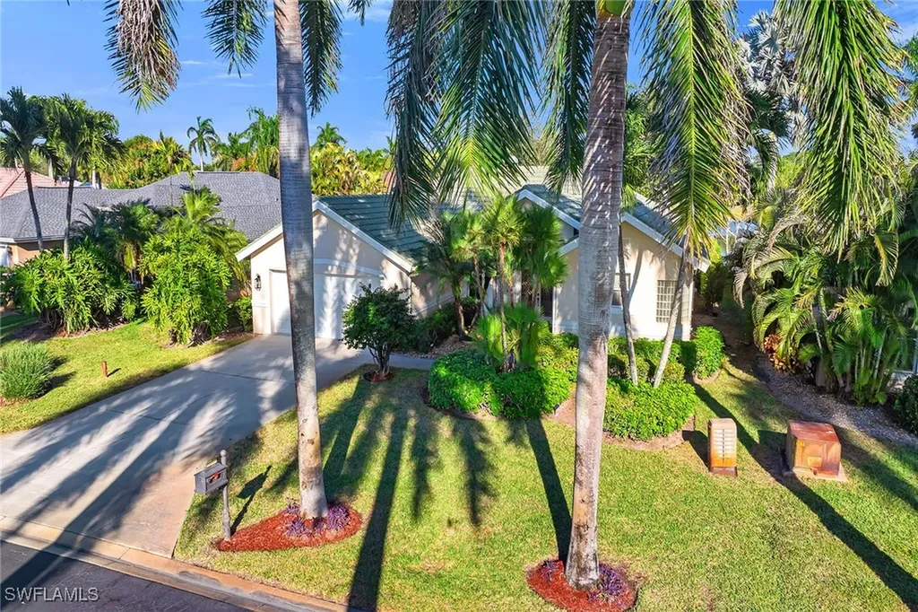 934 Marble Drive Naples FL 34104
