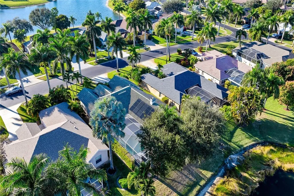 934 Marble Drive Naples FL 34104