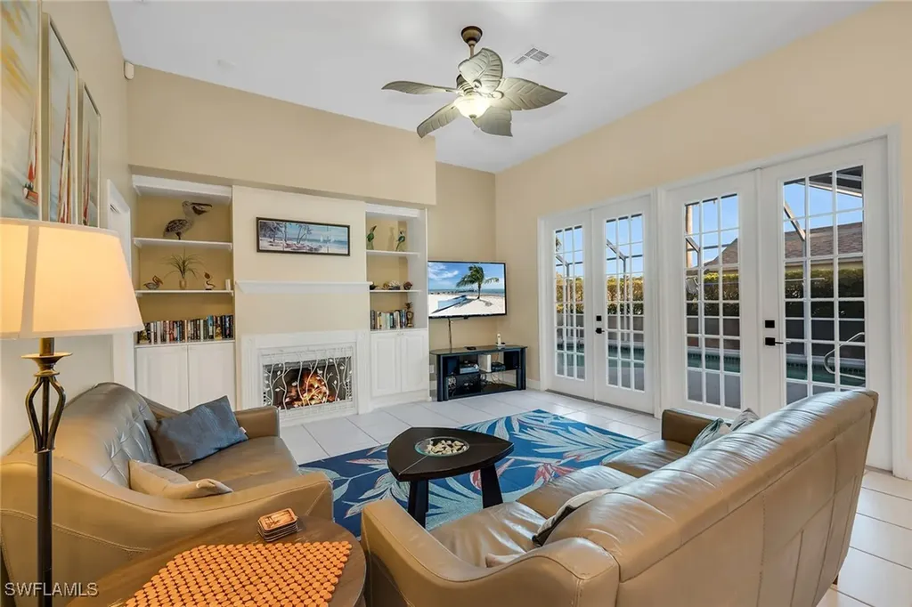 934 Marble Drive Naples FL 34104