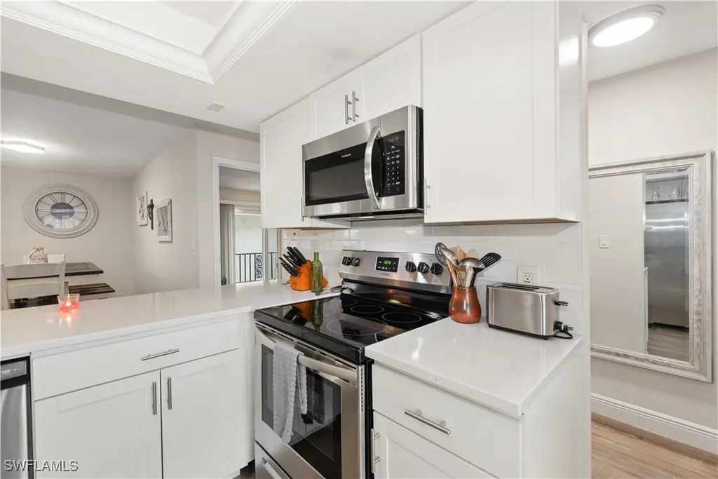 221 Palm Drive Naples FL 34112