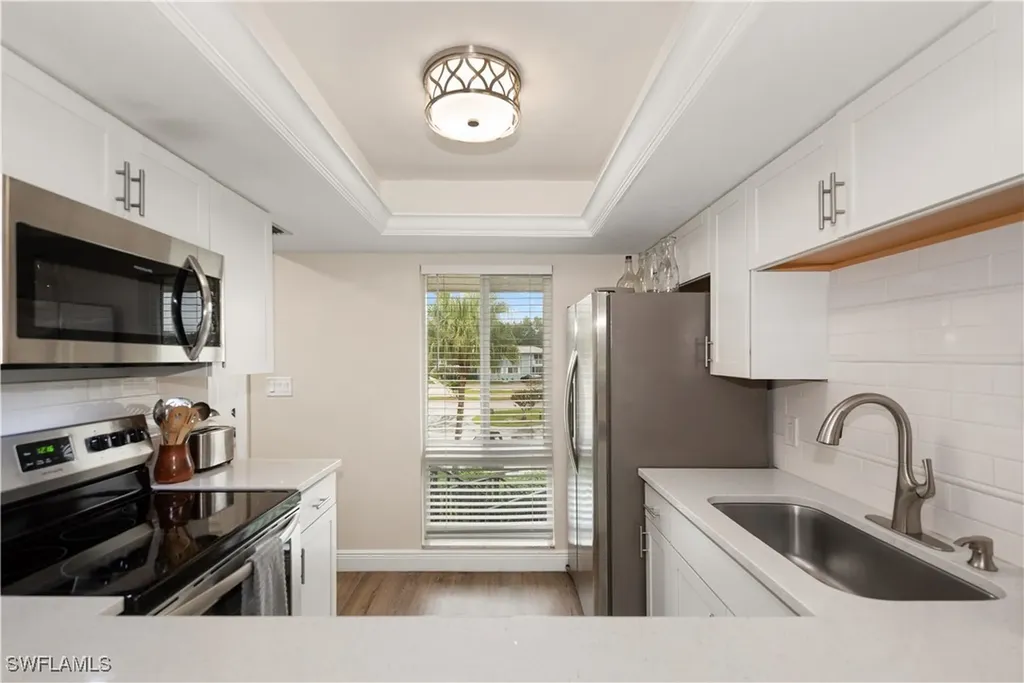 221 Palm Drive Naples FL 34112