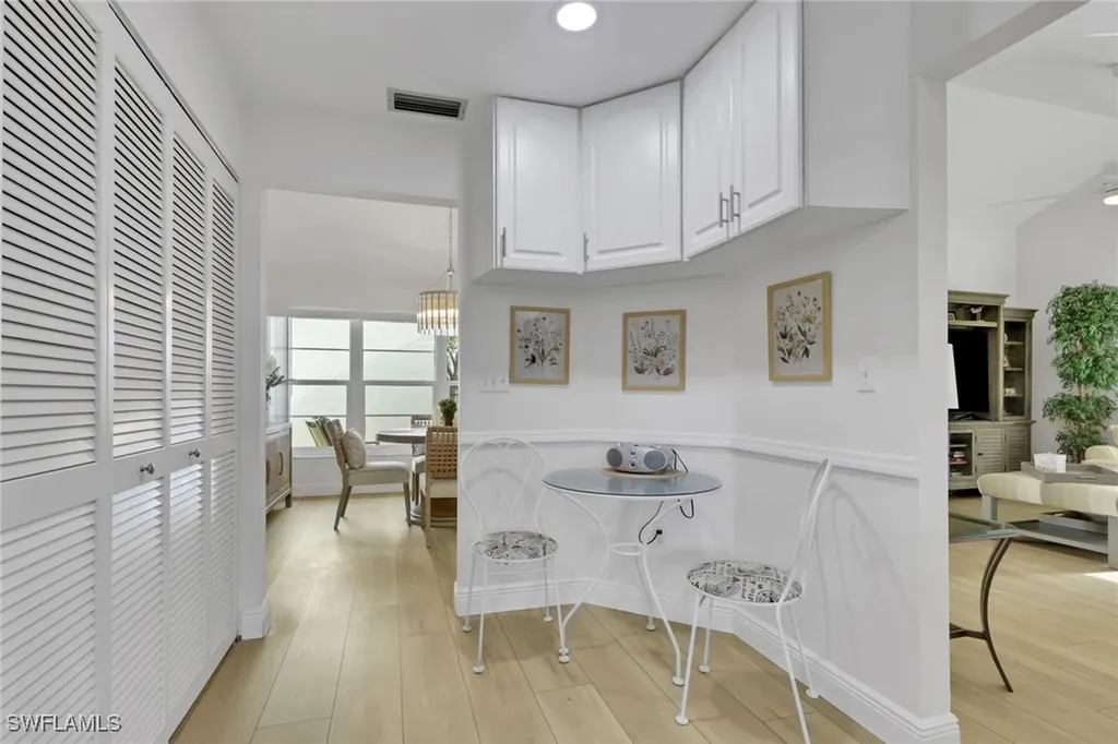 805 Reef Point Circle Naples FL 34108