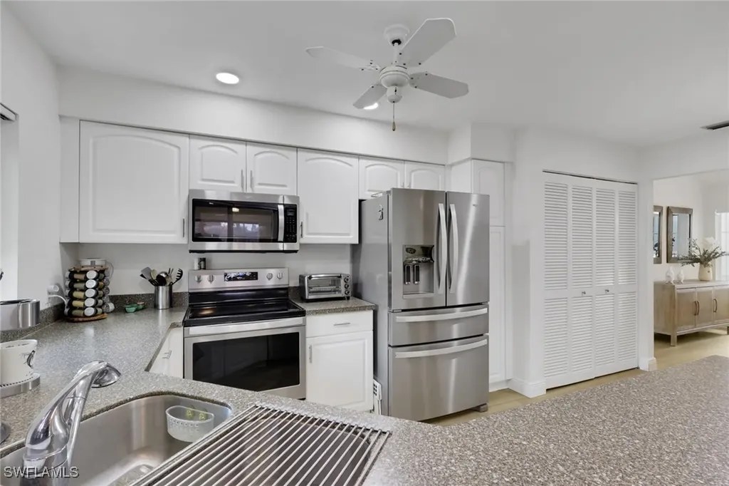 805 Reef Point Circle Naples FL 34108