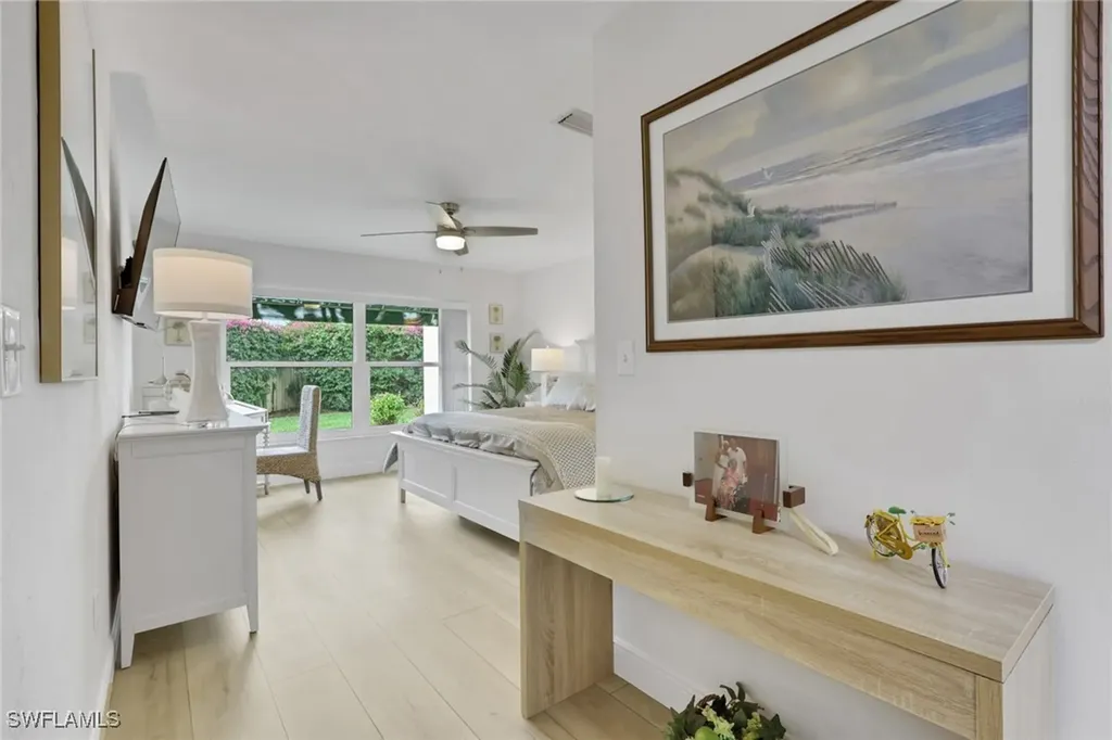 805 Reef Point Circle Naples FL 34108