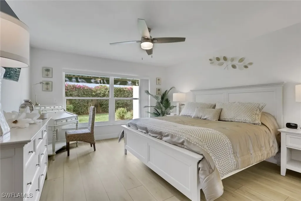 805 Reef Point Circle Naples FL 34108