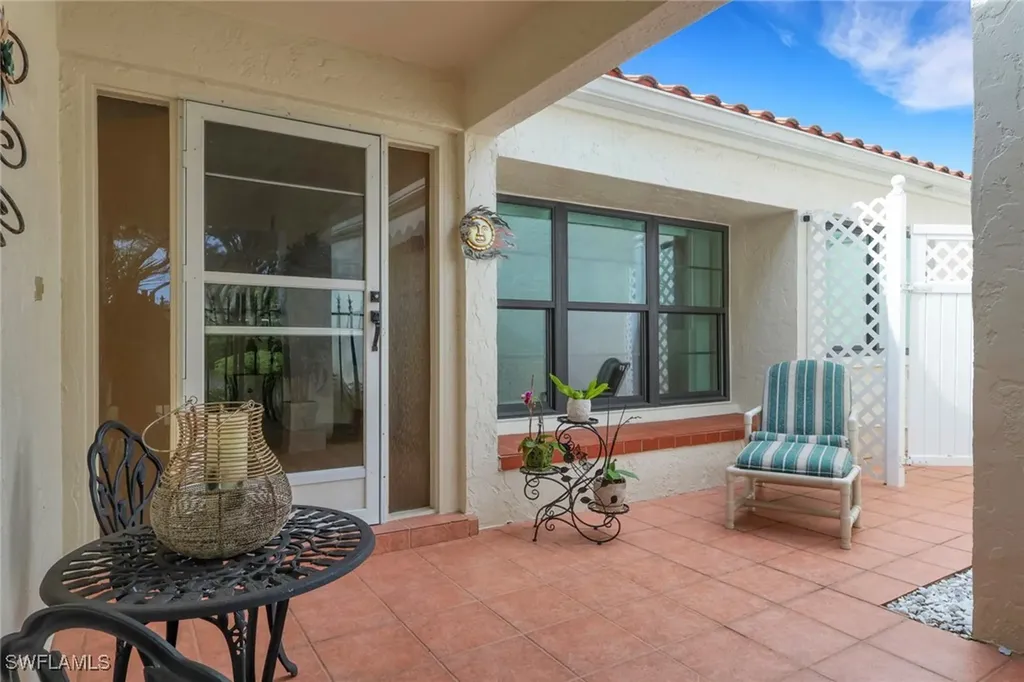 805 Reef Point Circle Naples FL 34108