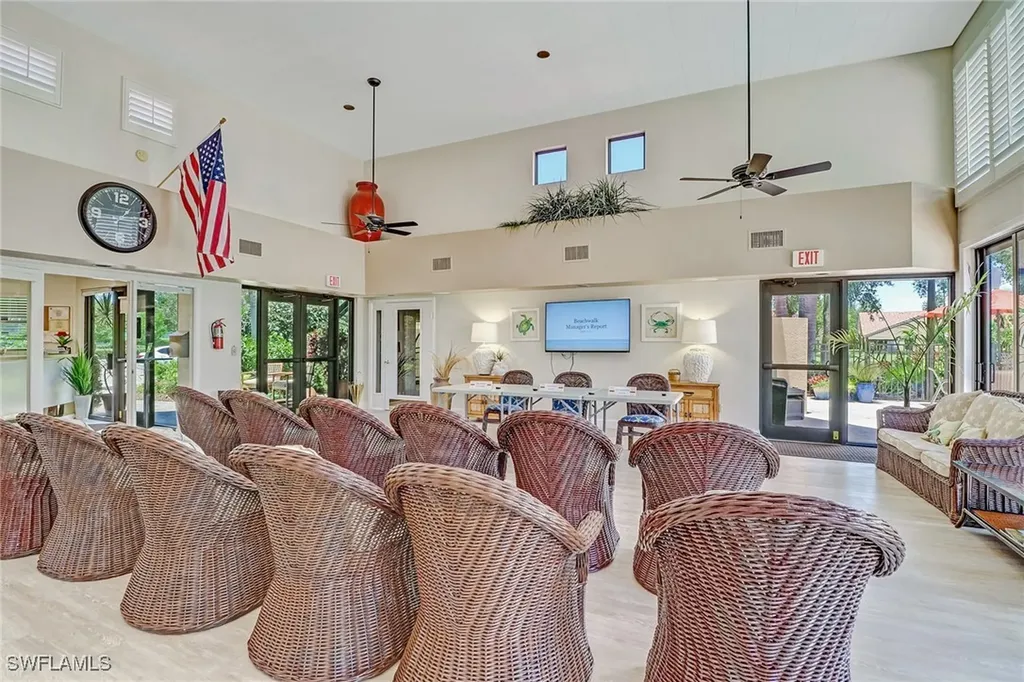 805 Reef Point Circle Naples FL 34108