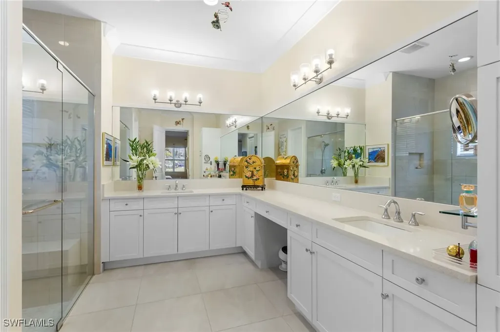 11528 Jacaranda Drive Naples FL 34120