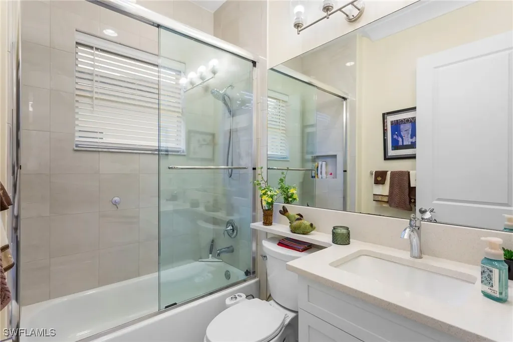 11528 Jacaranda Drive Naples FL 34120