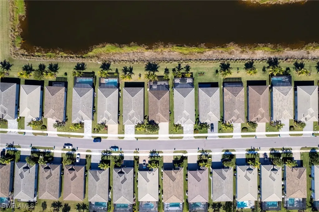11528 Jacaranda Drive Naples FL 34120