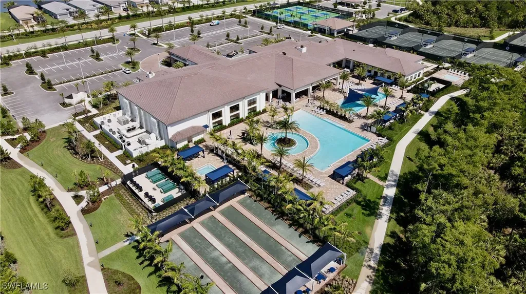 11528 Jacaranda Drive Naples FL 34120