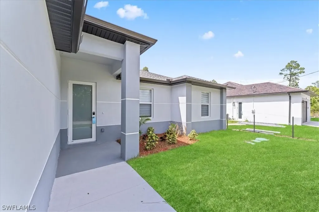 726 Giorgio Avenue S Lehigh Acres FL 33974