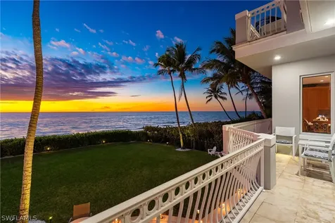 25 2ND Avenue S Naples FL 34102