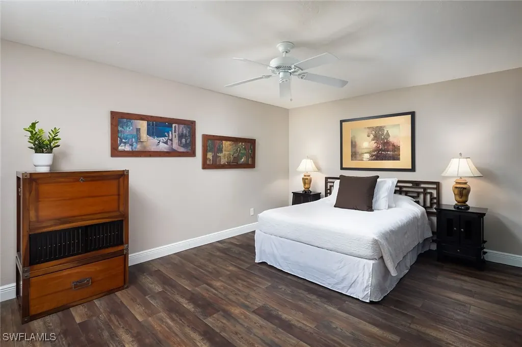 465 Broad Avenue S Naples FL 34102