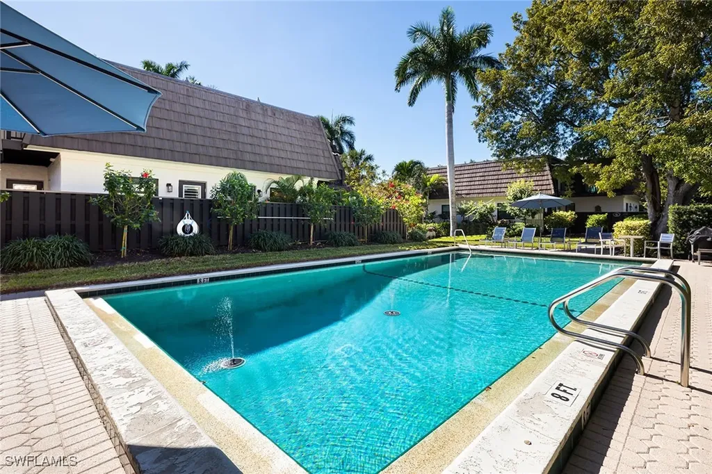 465 Broad Avenue S Naples FL 34102