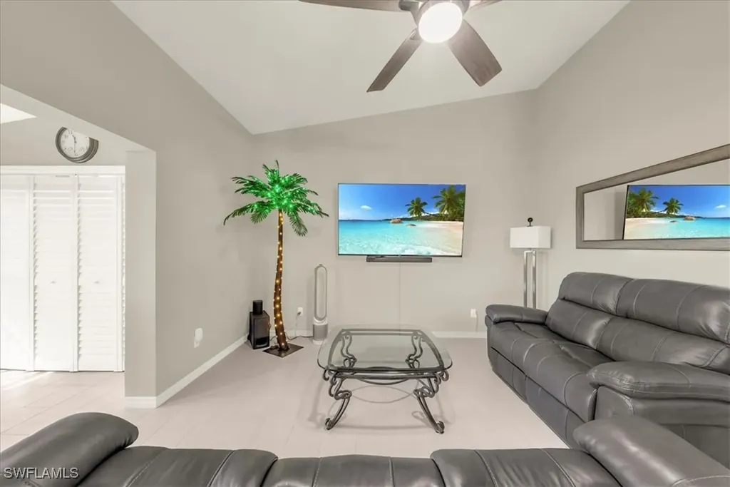 7320 Glenmoor Lane Naples FL 34104