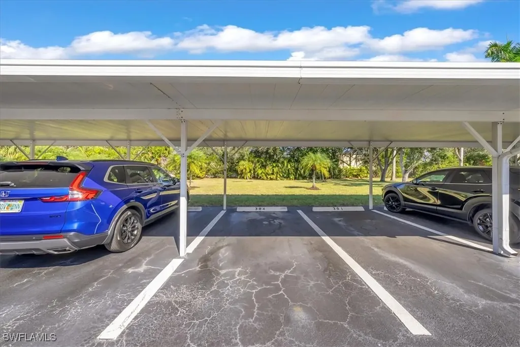 7320 Glenmoor Lane Naples FL 34104