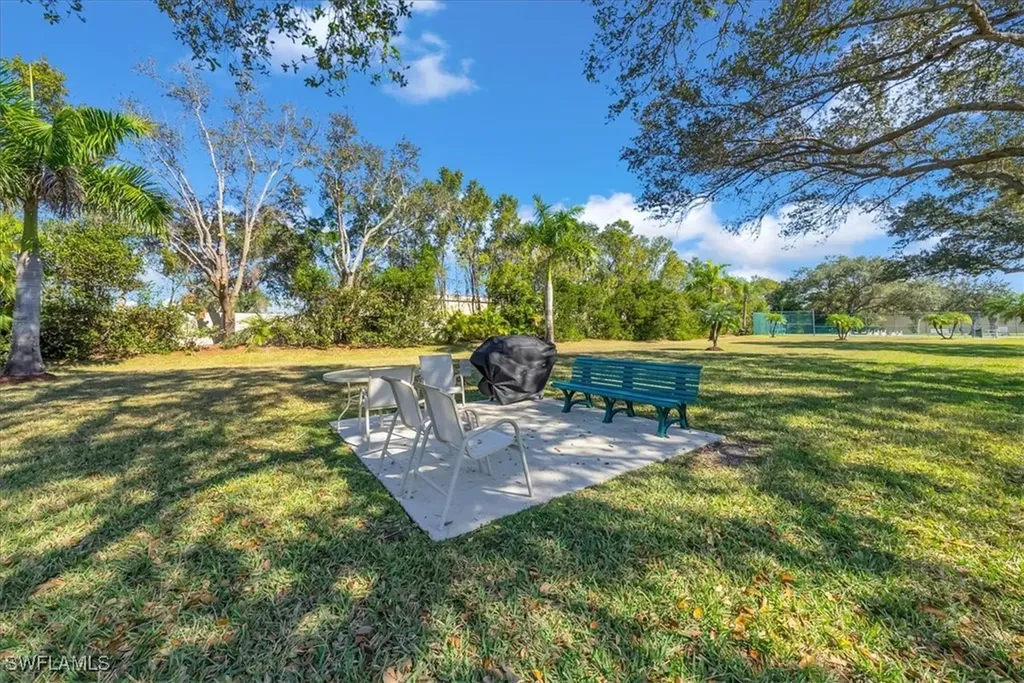 7320 Glenmoor Lane Naples FL 34104