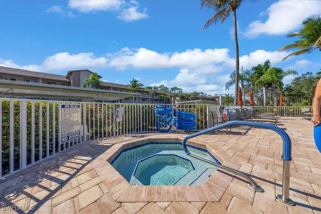7320 Glenmoor Lane Naples FL 34104