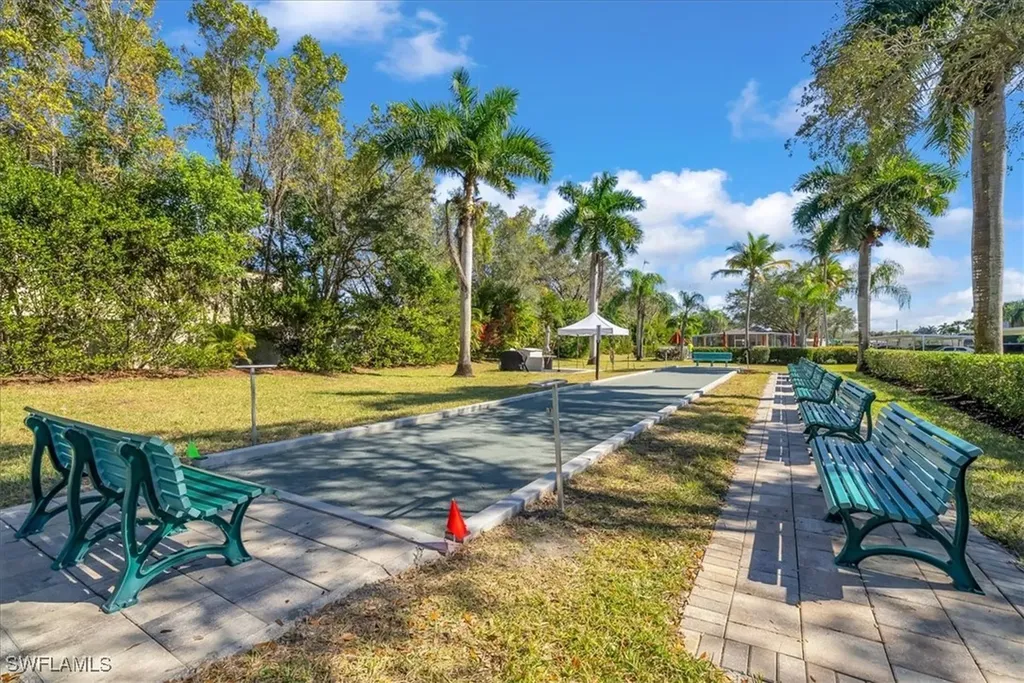 7320 Glenmoor Lane Naples FL 34104