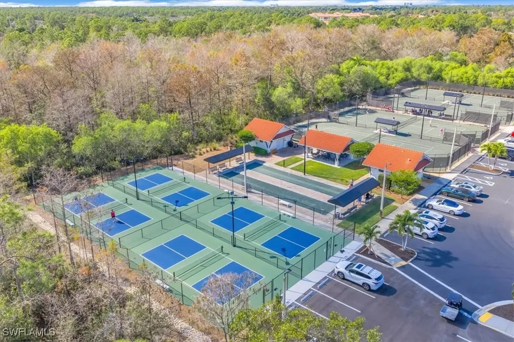 7320 Glenmoor Lane Naples FL 34104