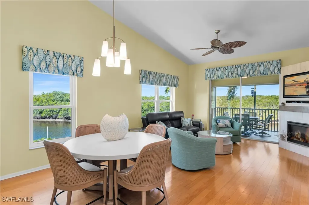 162 Newport Drive Naples FL 34114
