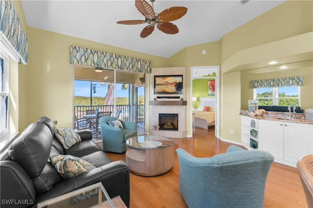 162 Newport Drive Naples FL 34114
