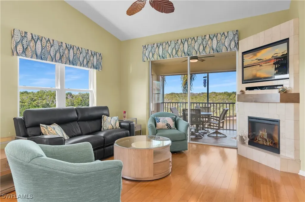 162 Newport Drive Naples FL 34114