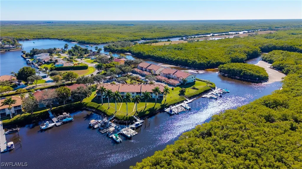162 Newport Drive Naples FL 34114