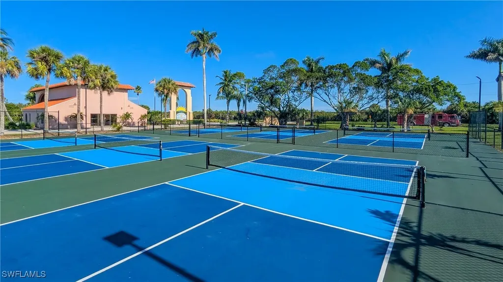162 Newport Drive Naples FL 34114